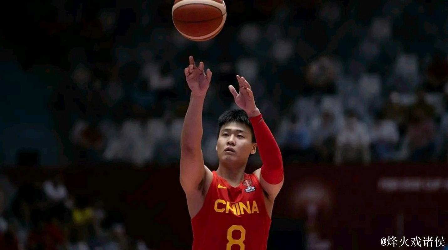 赵睿半场出战9分钟,投篮5中3得到8分1篮板1助攻1抢断 赵睿半场出战9分钟,投篮5中3得到8分1篮板1助攻1抢断