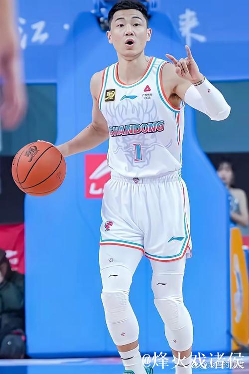 周琦缺阵首钢轻取福建 高诗岩16+12山东胜广州